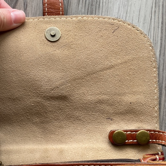 Patricia Nash Spring Floral Small Crossbody - Picture 4 of 6